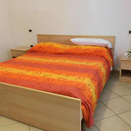 Boara Pisani Albergo Adige מראה חיצוני תמונה
