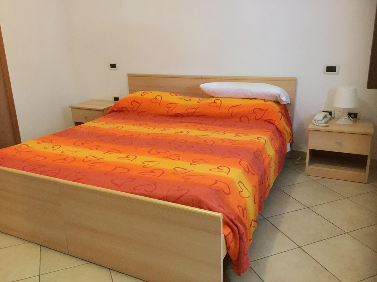 Boara Pisani Albergo Adige מראה חיצוני תמונה